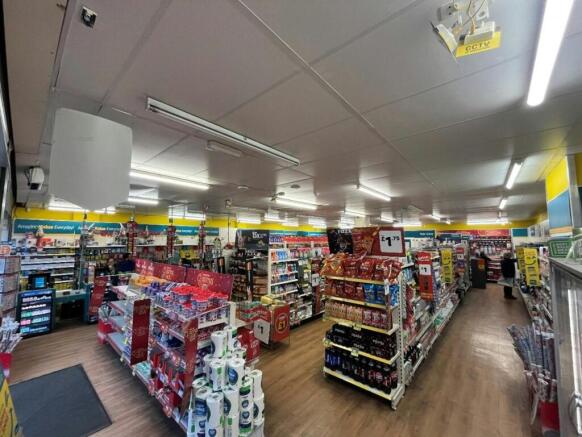 341343 Green Lanes Pic 5.jpg