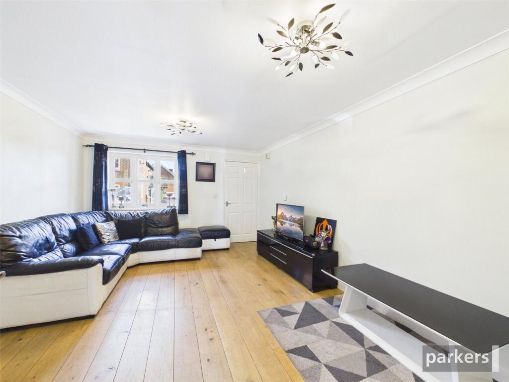 Maiden Place, Lower Earley, Reading, Berkshire, RG6 photo 3