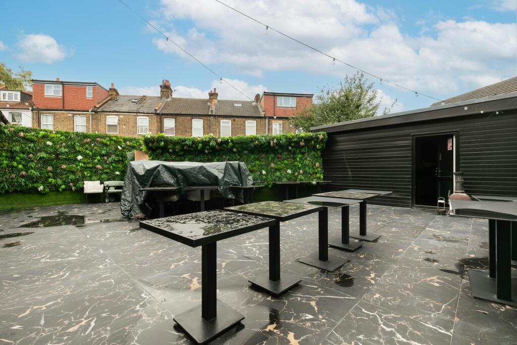 662664 Lea Bridge Road 13.jpg