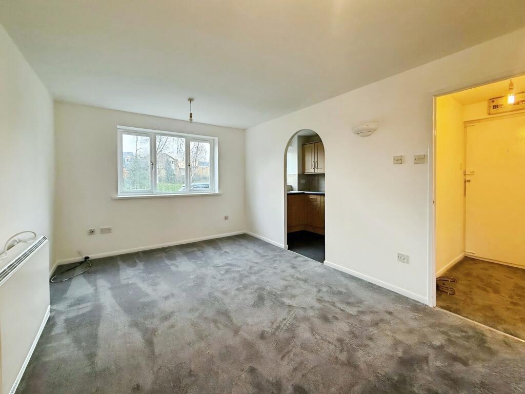 Main image of property: Lewes Close, Grays, RM17
