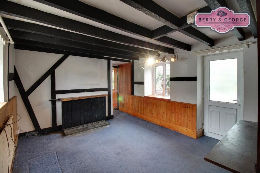 18 Wesley Road, LL11 5UY - More