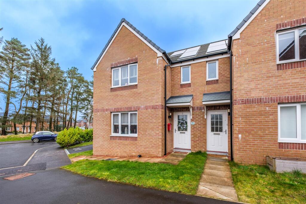 Main image of property: Spinner Terrace, Stonehouse, Larkhall