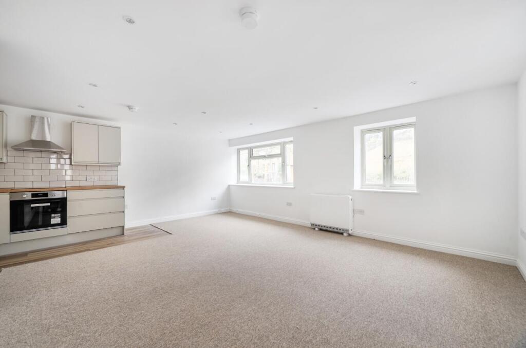 Apartment in Dorchester - View 4