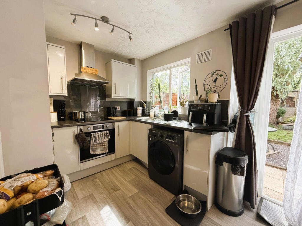 Cunningham Way, St. Neots, PE19 photo 3