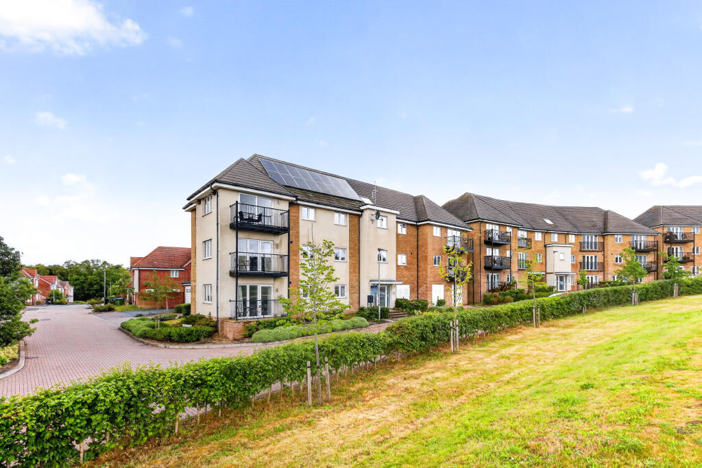 Main image of property: Ellwood Fields, Binfield, RG42