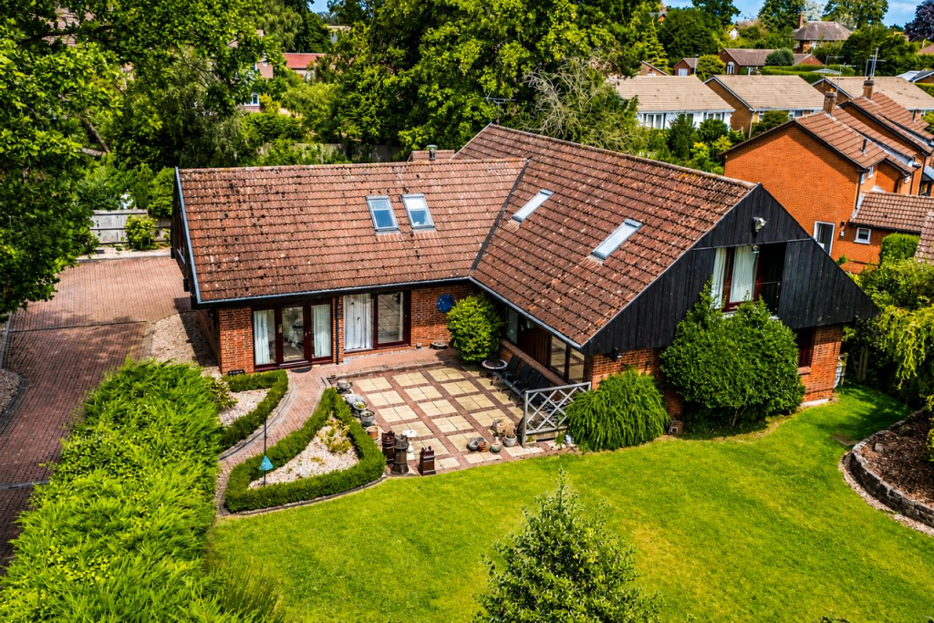 Main image of property: Mansfield Road, Farnsfield