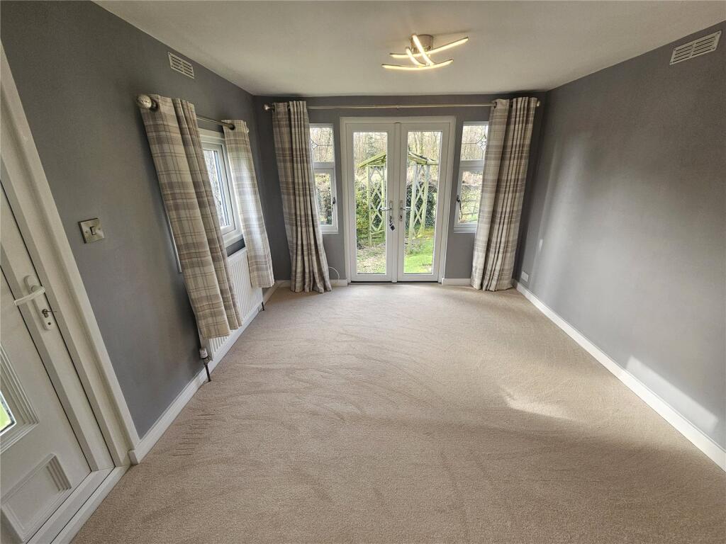 Hordern Park, Ball Lane, Coven Heath, Wolverhampton, WV10 photo 3