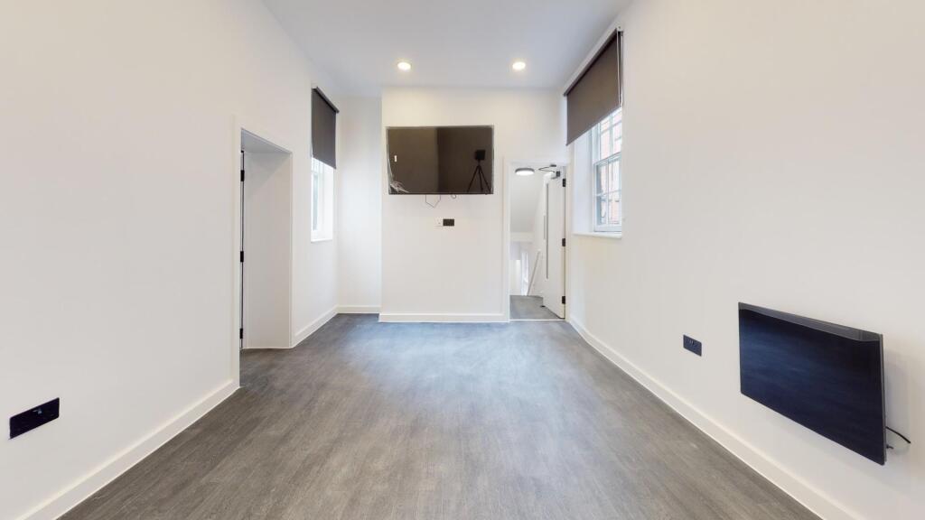 House in Nottingham - View 3