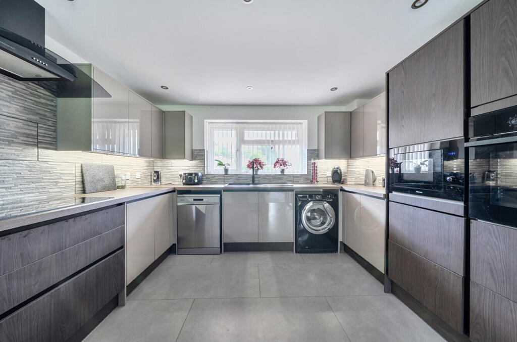 House in Taunton - View 4
