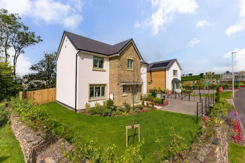 4-bed detached on Molbrook Road,
South Molton,
Devon,
EX36, £400,000