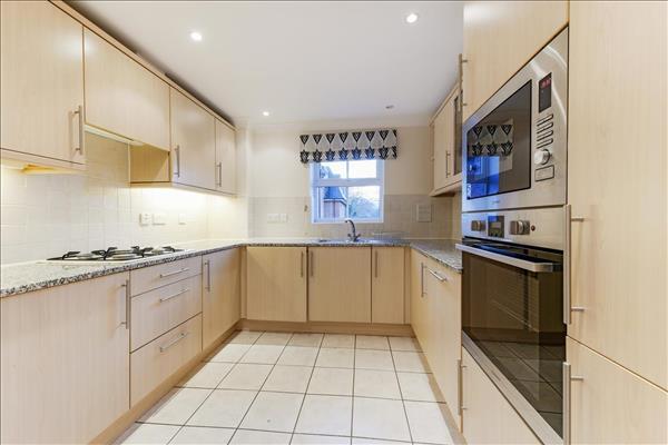 Arbrook Hall, Claygate, KT10 photo 2