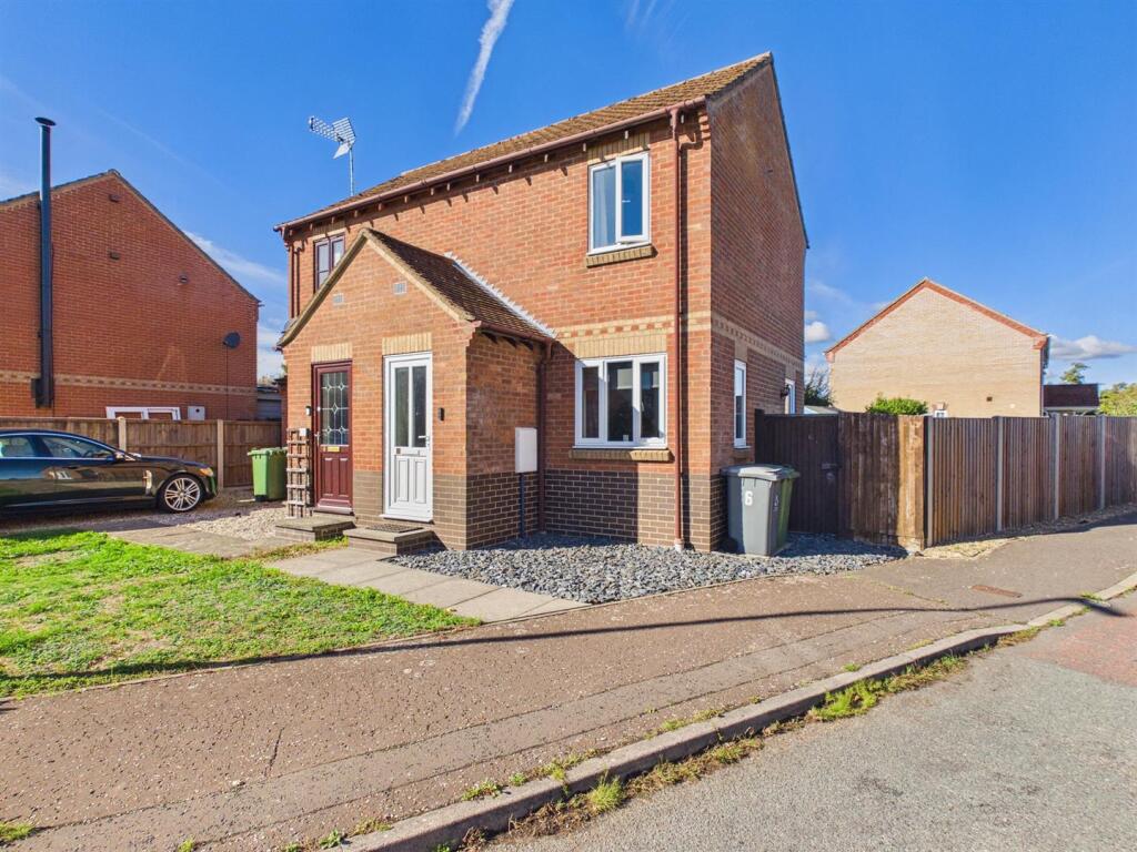 1-bed semi-detached on Foundry Close, Foulsham, £165,000