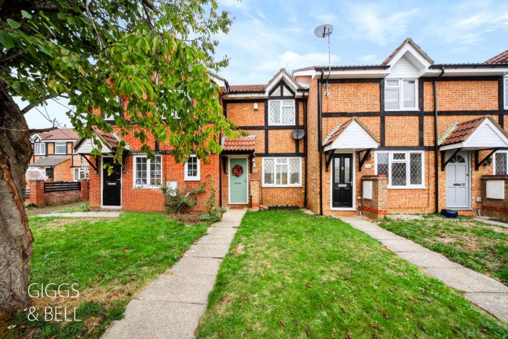 Main image of property: Farmbrook, Luton, Bedfordshire, LU2 7SZ