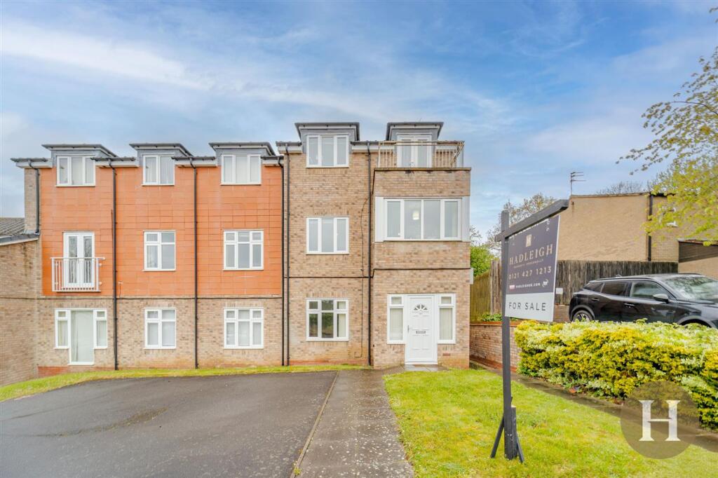 Apartment in Birmingham, West Midlands - View 2