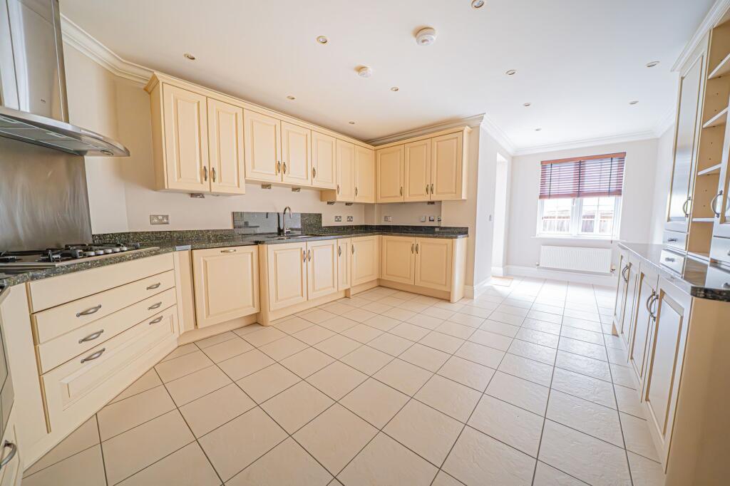 Warwick Road, The Coach House, B91 photo 3