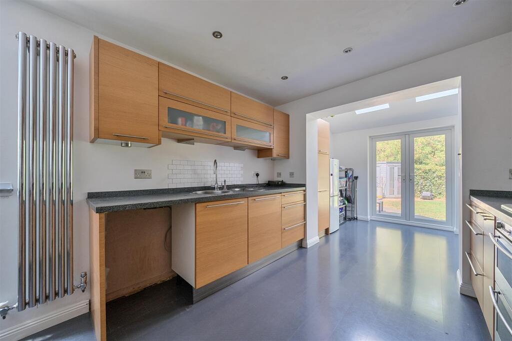 House in Shrewsbury, Redwood Park, Shelton - More