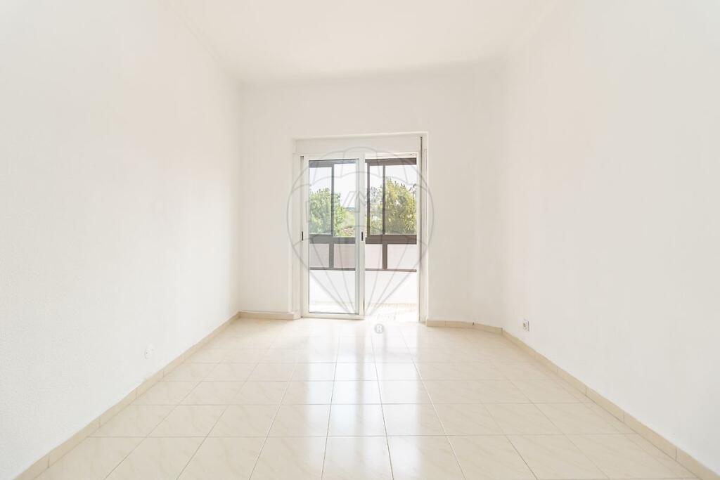 Main image of property: Setúbal, Seixal