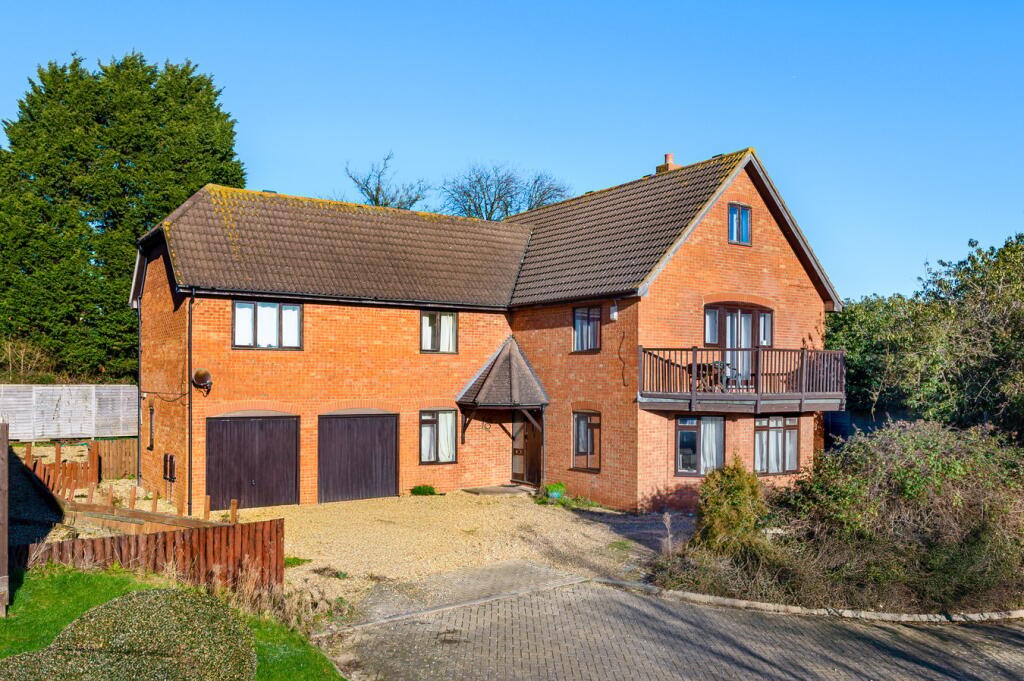 Main image of property: Huntingdon Crescent, Bletchley, Milton Keynes, MK3