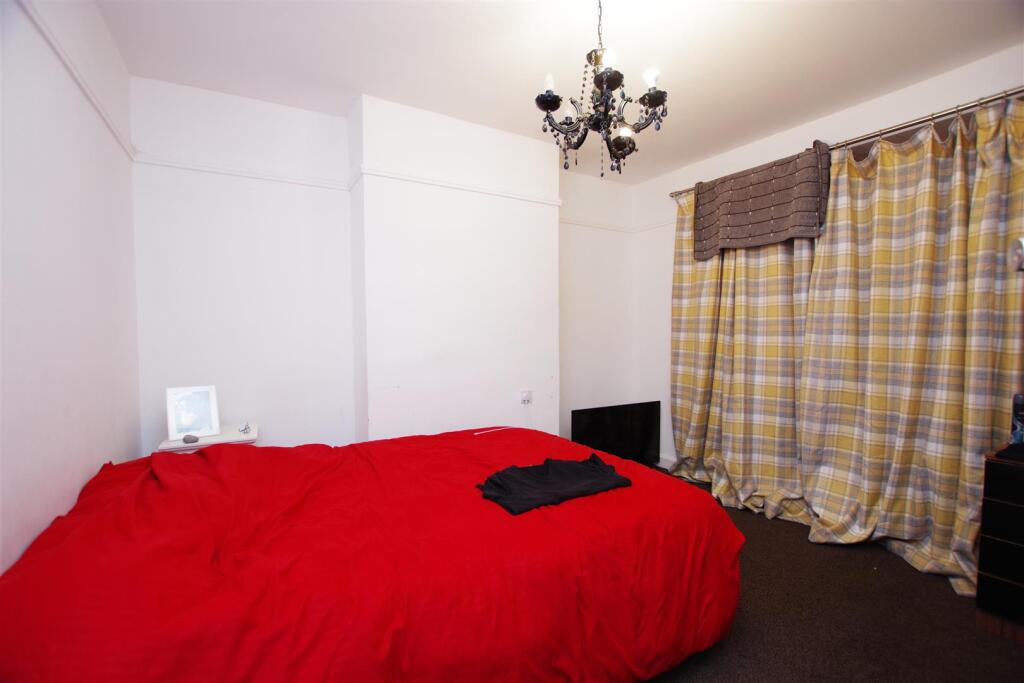 House in Swindon - View 5
