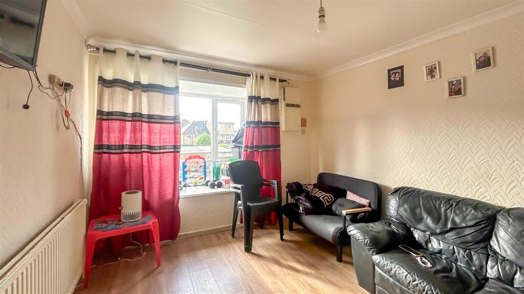 Main image of property: High Street, Harlington