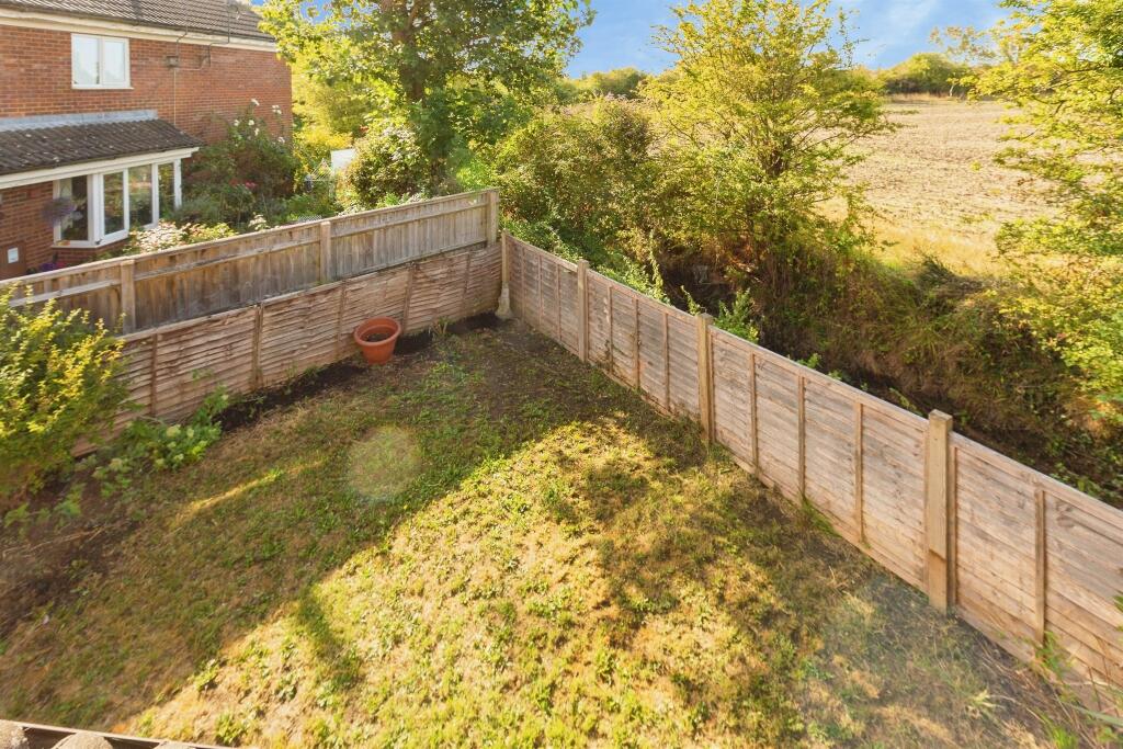 House in Aylesbury, Buckinghamshire - View 4