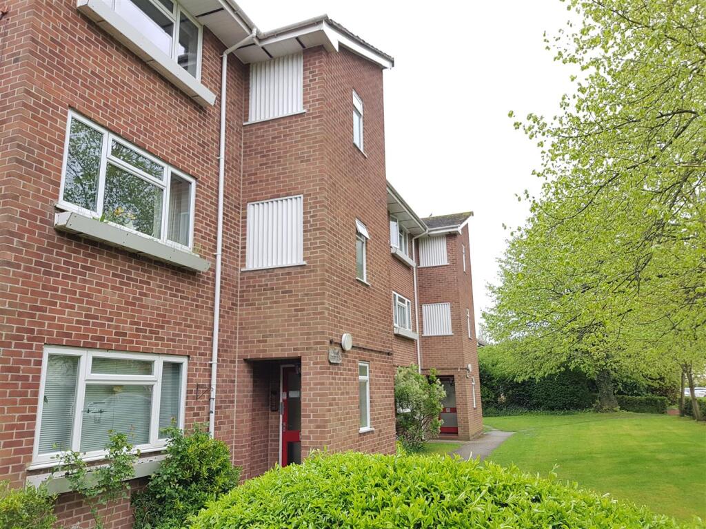 Main image of property: Boundary Road, Newbury