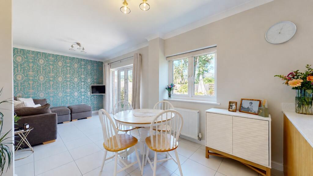 House in Pontypridd, Rhondda Cynon Taf - View 4