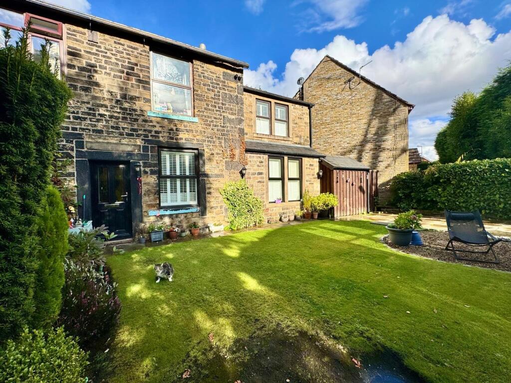 3-bed terraced on Sandhole Lane, Rochdale, Greater Manchester, OL11, £350,000