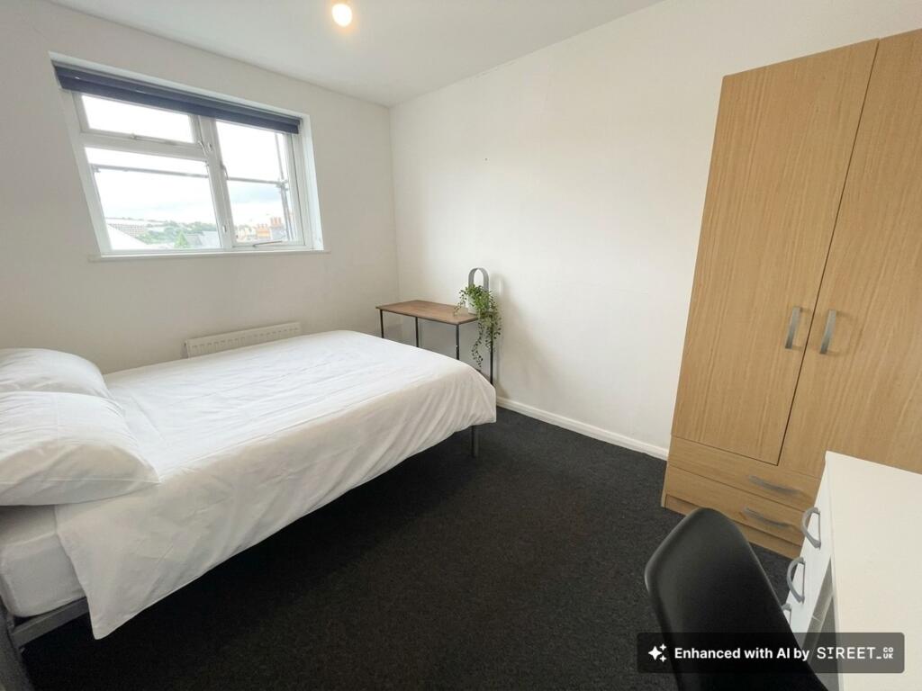 Apartment in Brighton, Round Hill - View 5