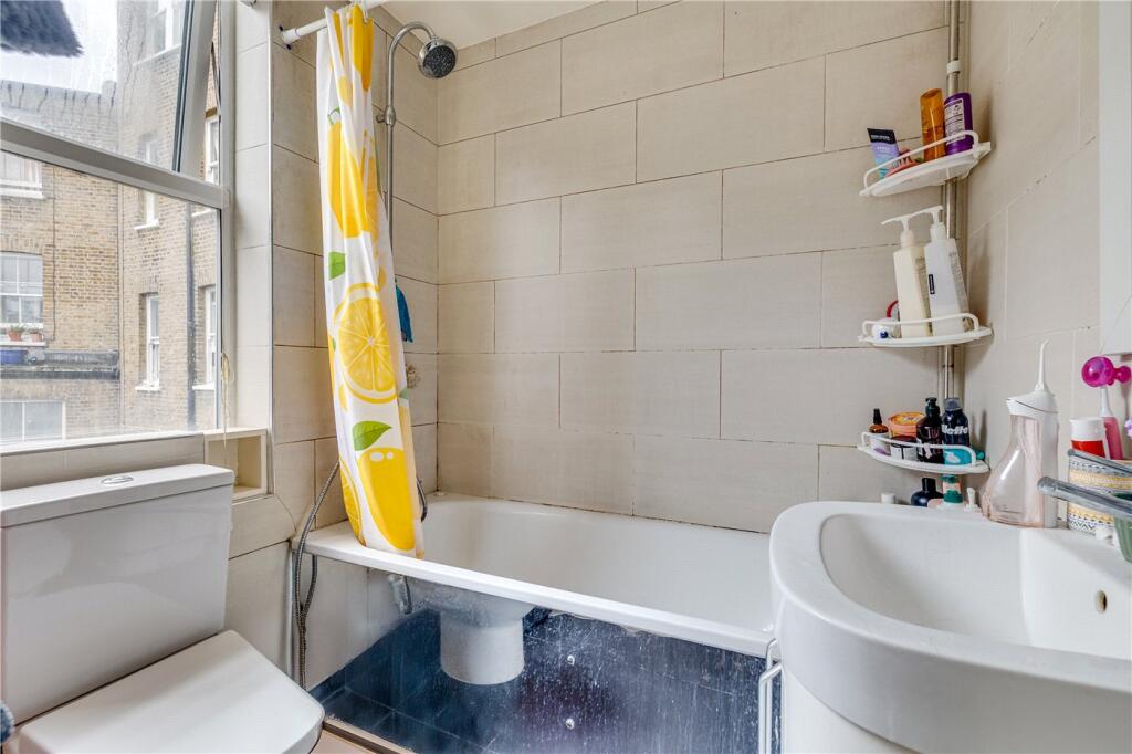 Apartment in London - More