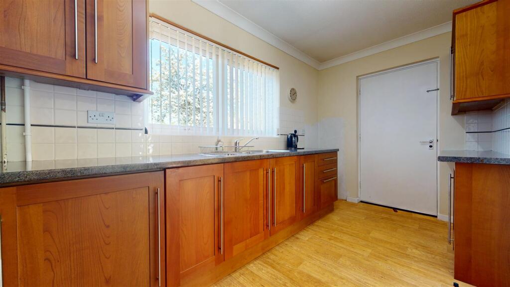 House in Milton Keynes, Campbell Park - More