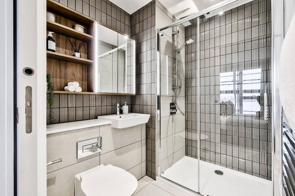Apartment in London, Royal Albert Wharf, Gallions Reach - More