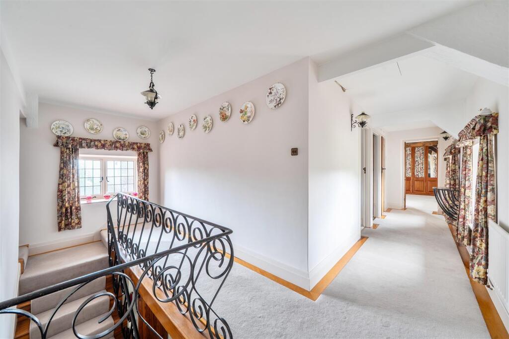 House in Exeter - View 4