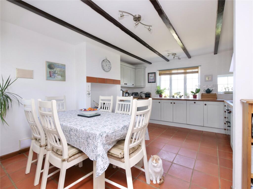 Three bedroom detached property in sought after location, Blagdon photo 4