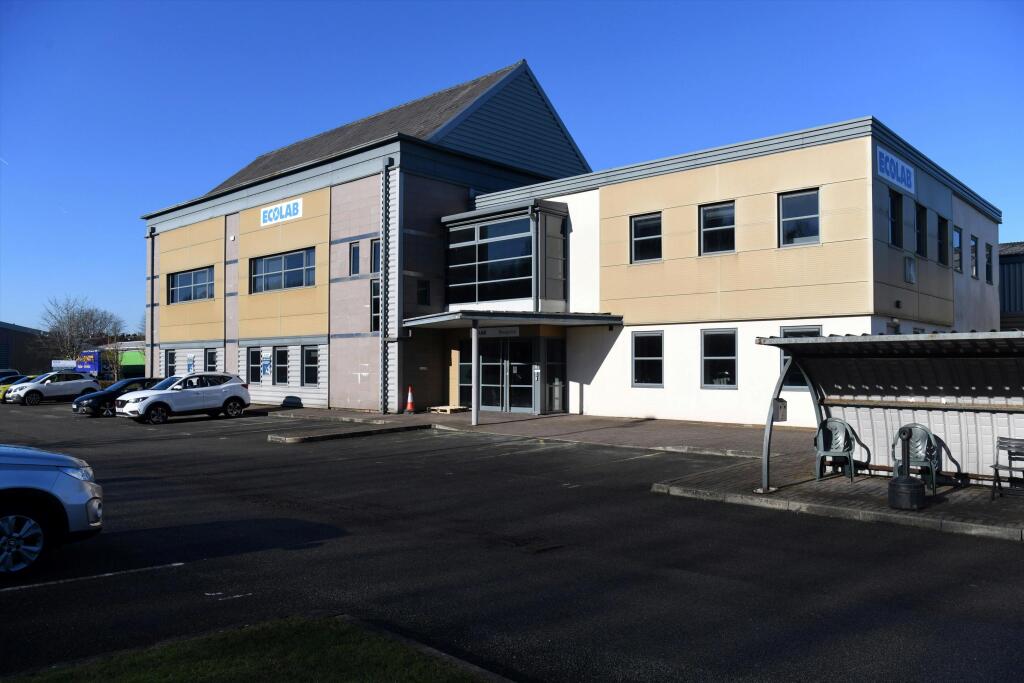 Main image of property: Unit 4, Rhodes Busness Park, Manchester Old Road, Middleton M24