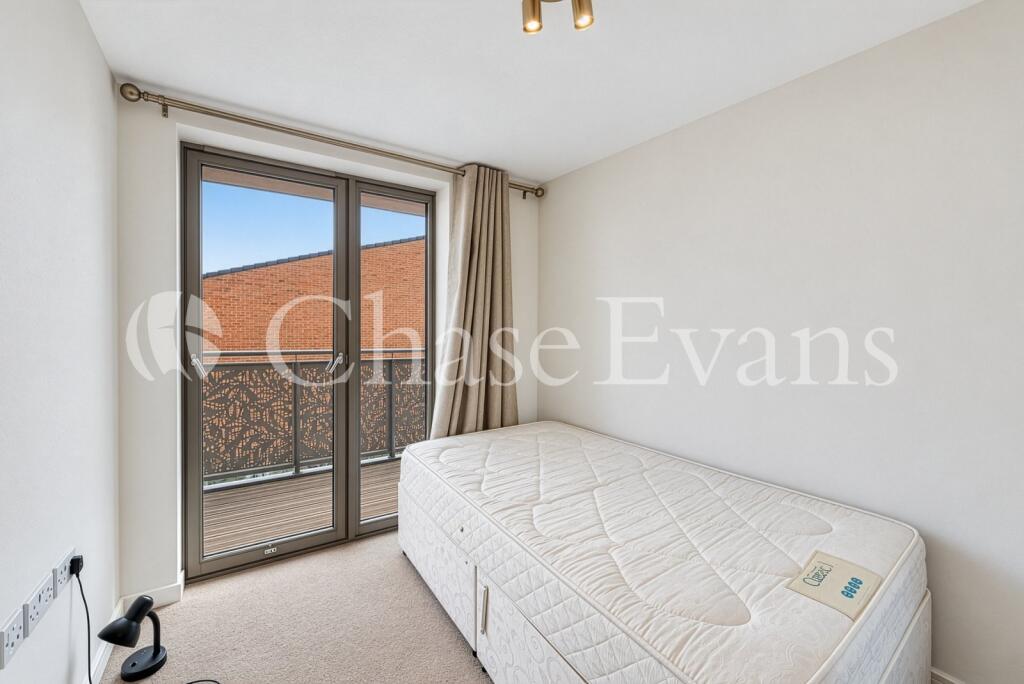 Apartment in London, Custom House, Canning Town - View 5