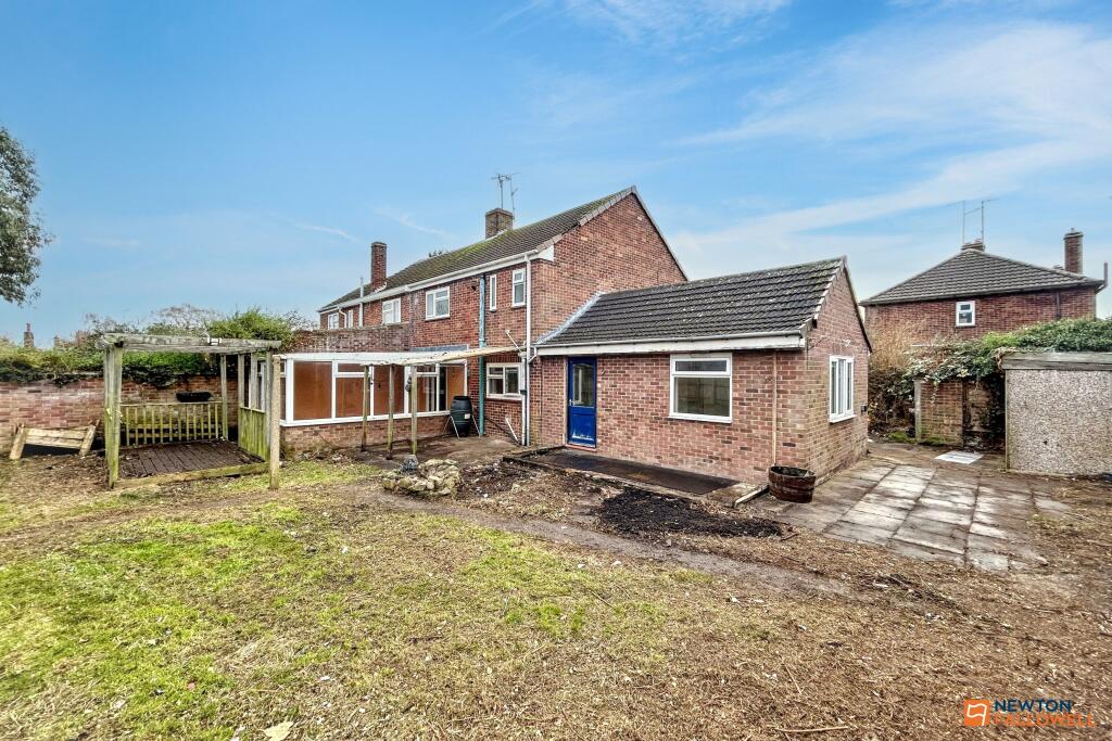 Main image of property: Lindsey Close, Walton, Peterborough, PE4