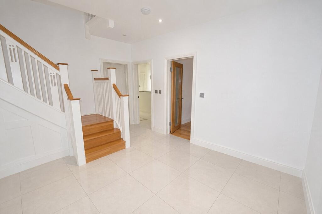 Haydn Avenue, Purley, Surrey, CR8 photo 4
