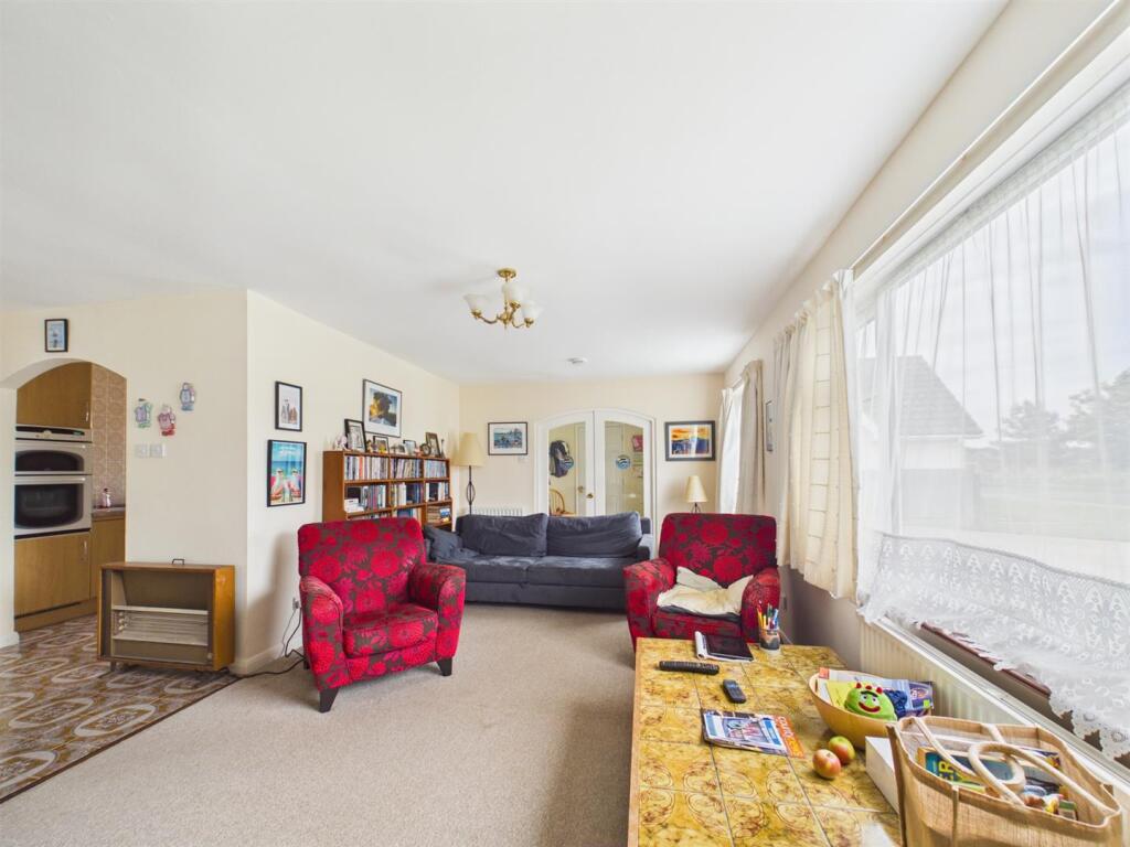 Youlgrave Avenue, Sutton-On-Sea, Mablethorpe photo 4