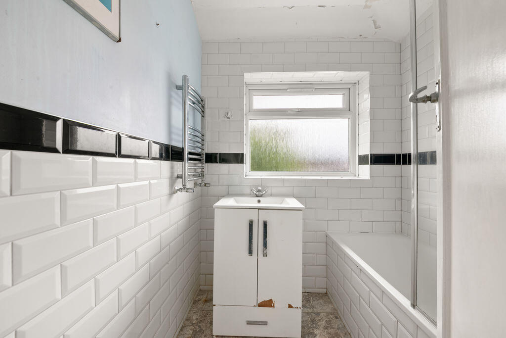 House in Southall - View 5