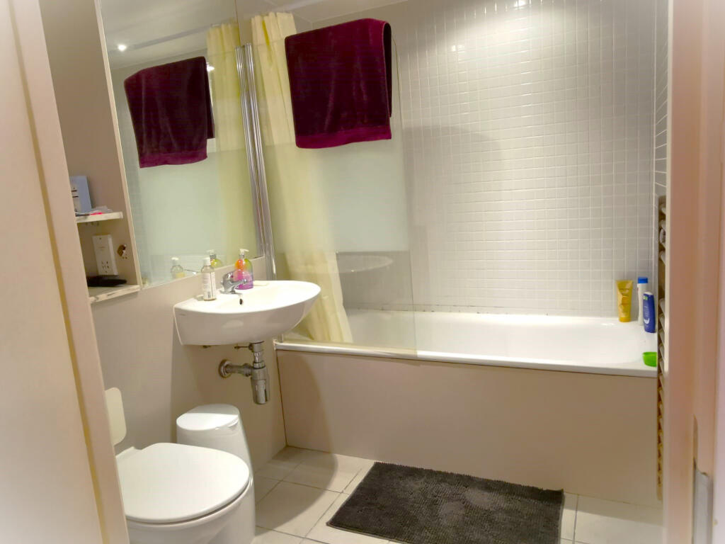 Apartment in London - View 4