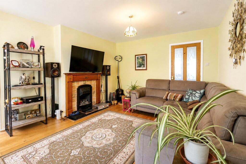 House in Devizes, Roundway - View 4