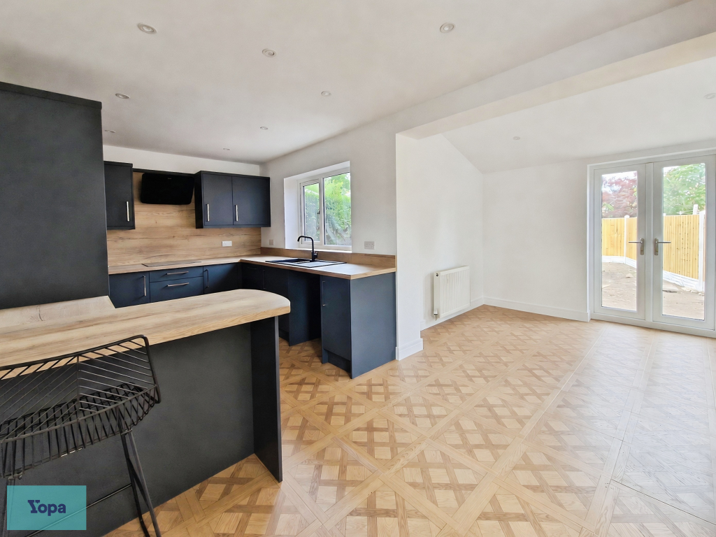House in Doncaster, Bawtry - View 2