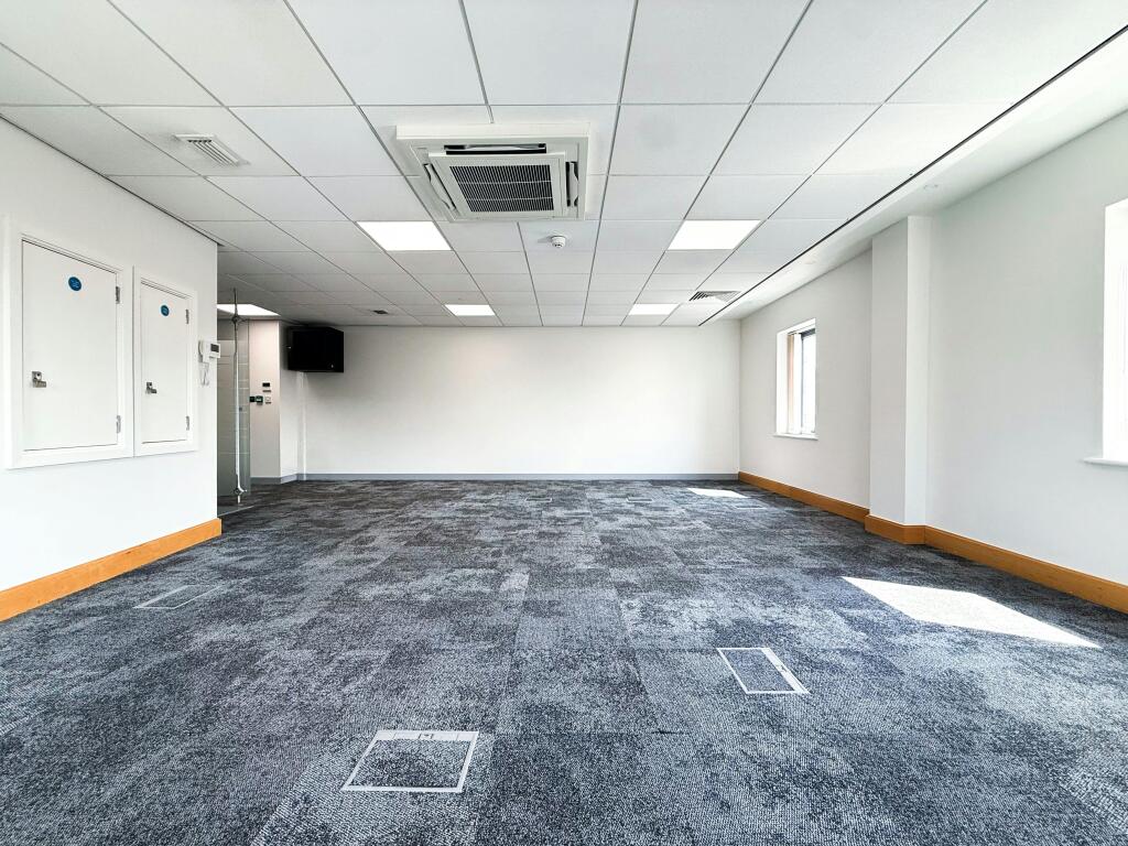 1 Ashey Road_office to let-3.jpg