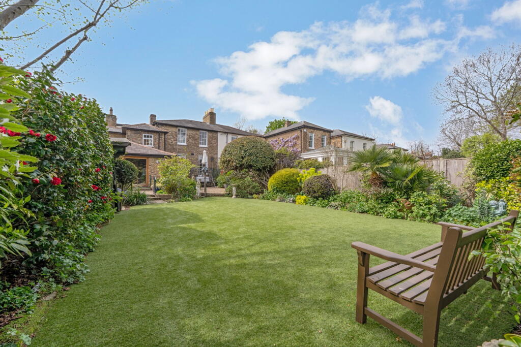 House in Twickenham - View 5