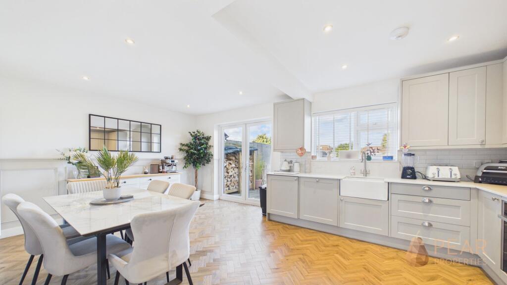 House in Worthing, West Sussex - View 2