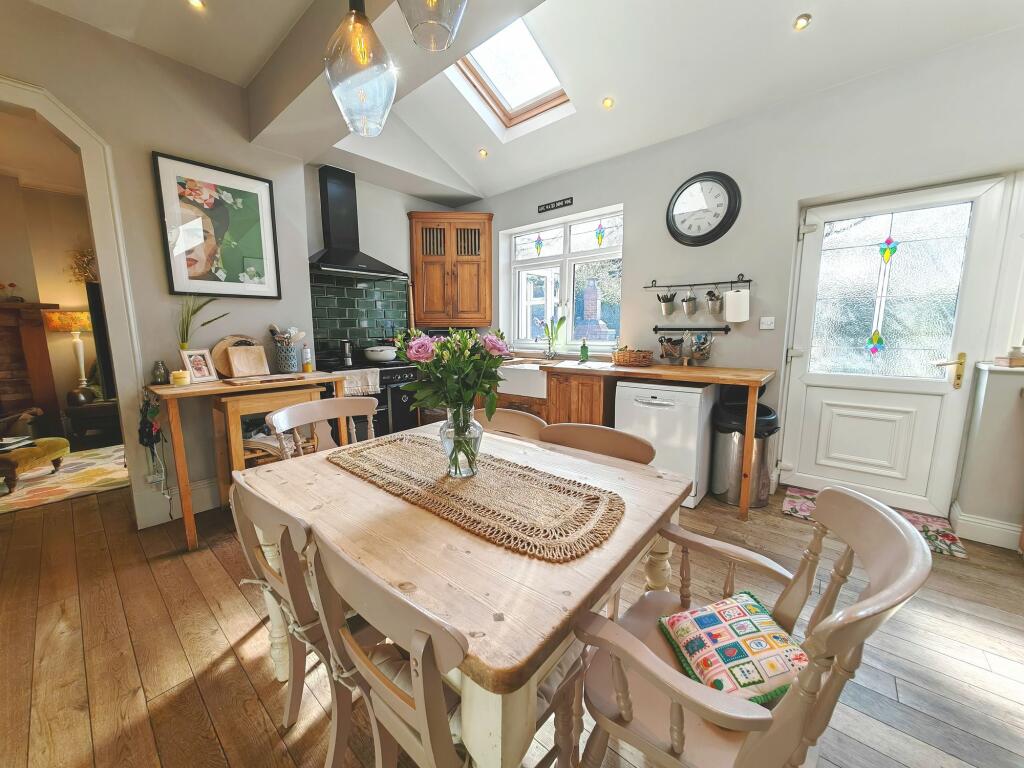 House in South Tyneside, Harton Nook - More