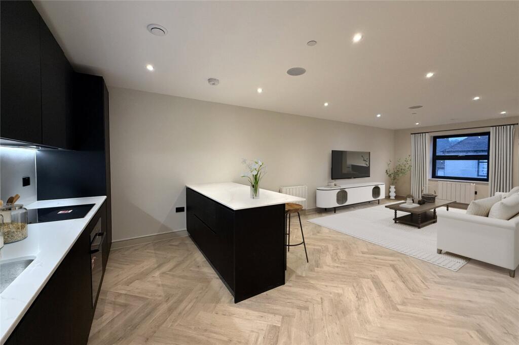 Main image of property: High Street, Crowthorne