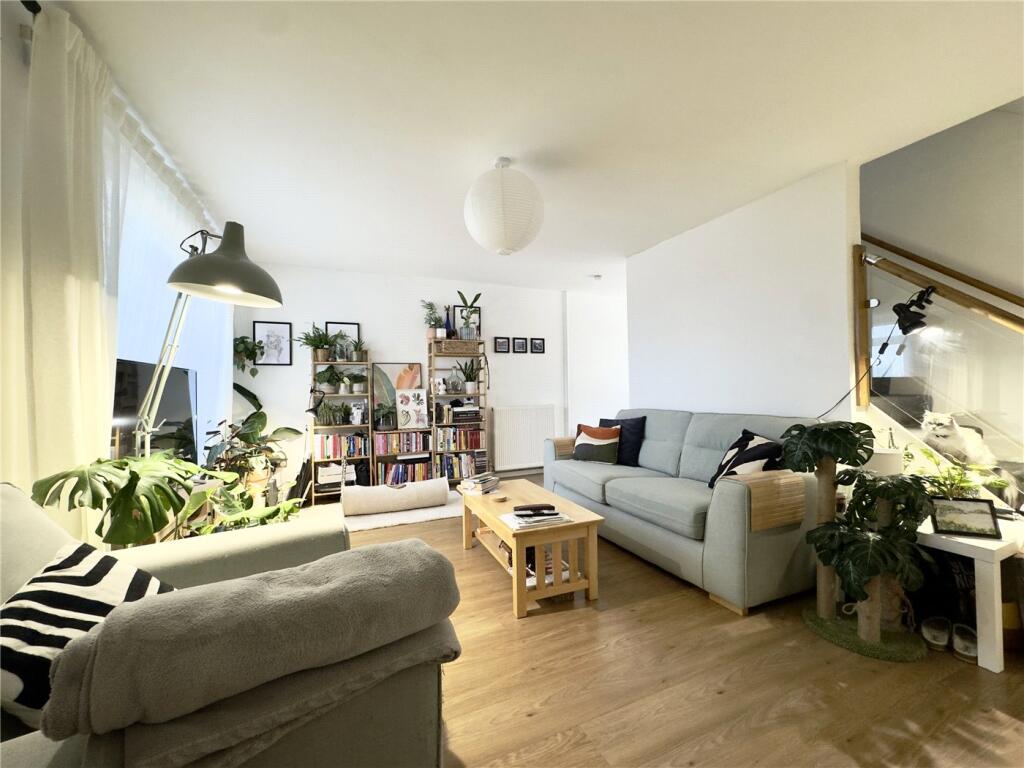 House in Exeter - View 3