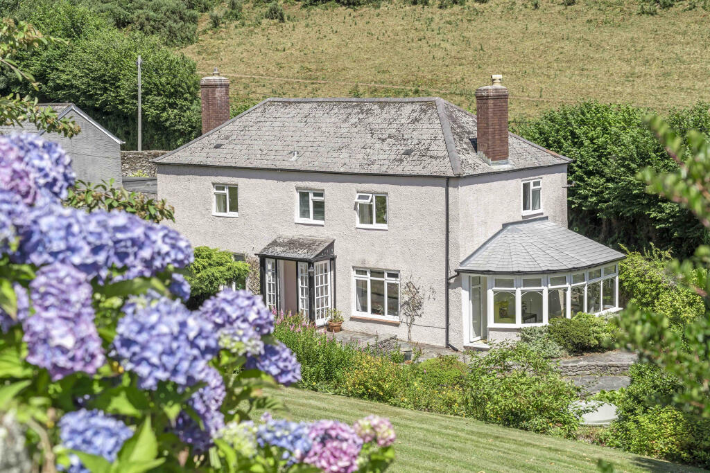 Main image of property: Addlehole, Kingsbridge